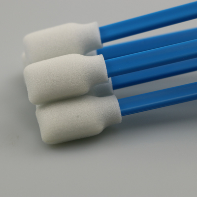 Wischt Reinigungsschaum-Spitze Printerhead mit blauem Griff auf